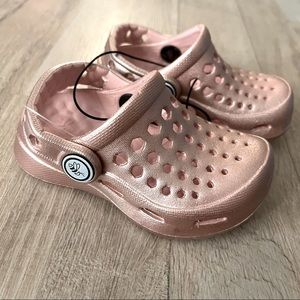 Joybees size 4/5 rose gold shoes